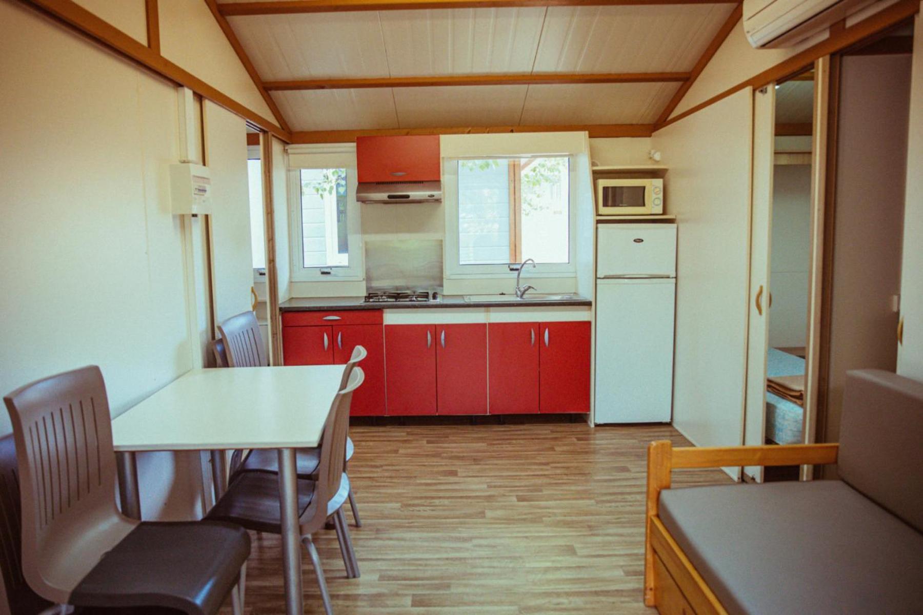 Camping Bungalow El Llac De Banyoles Porqueres Quarto foto